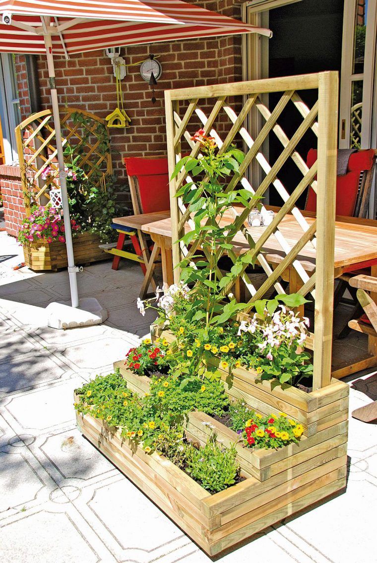 Blumenkübel "Nikolay" mit Rankgitter GIECO Holz und Verbindungstechnik